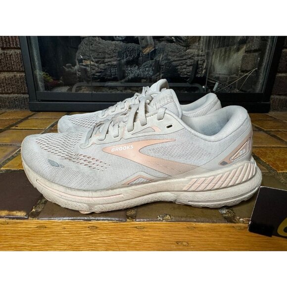 Women’s 10 Brooks Adrenaline GTS 23 Beige Peach Running Shoes 1203811B259 - Picture 5 of 10
